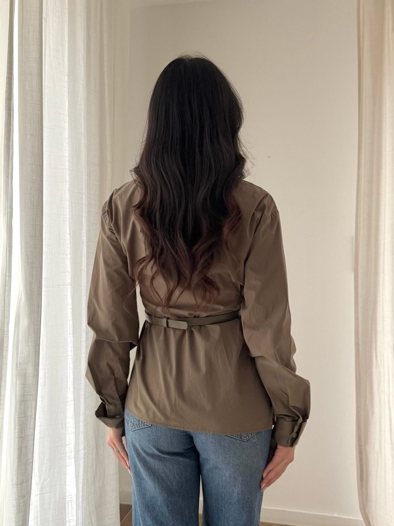 Chemise portefeuille en coton – Ceinture intégrée, coupe structurée