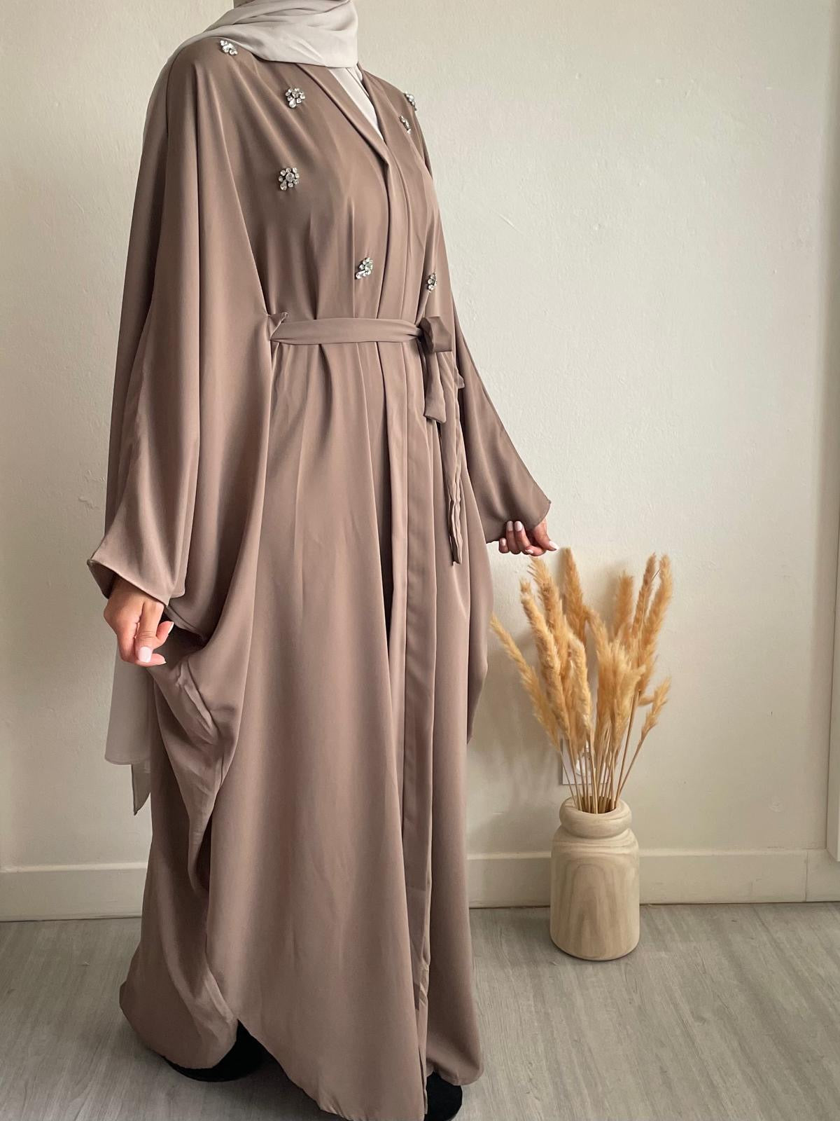 ABAYA TAUPE AVEC STRASS "MYRIAM"