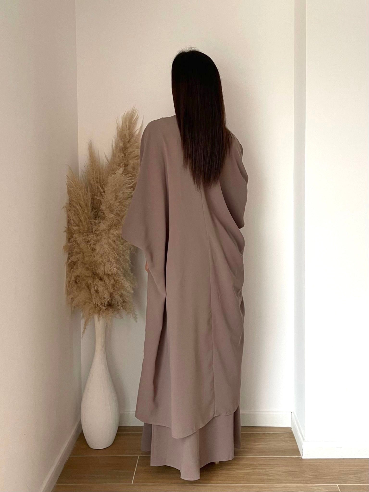 ENSEMBLE + CAPE TAUPE “IMANE“