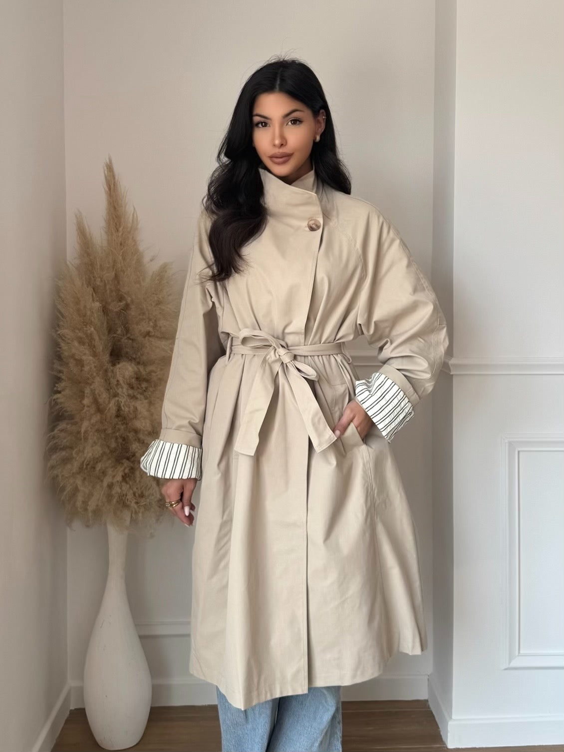 Trench oversize beige tendance col montant – chic & intemporel