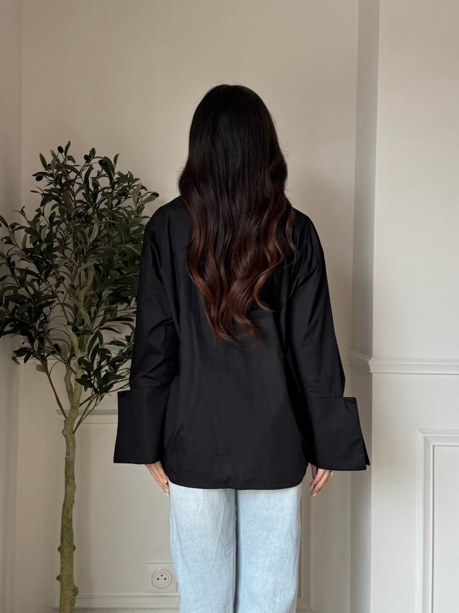 Chemise coton manches originales oversize col V chic élégant