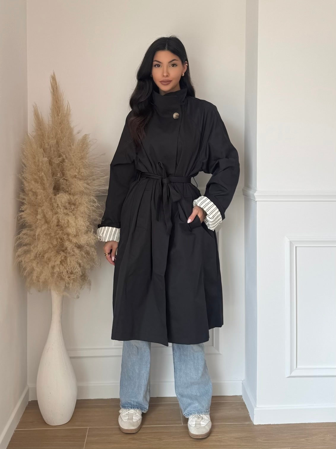 Trench oversize noir tendance col montant – chic & intemporel